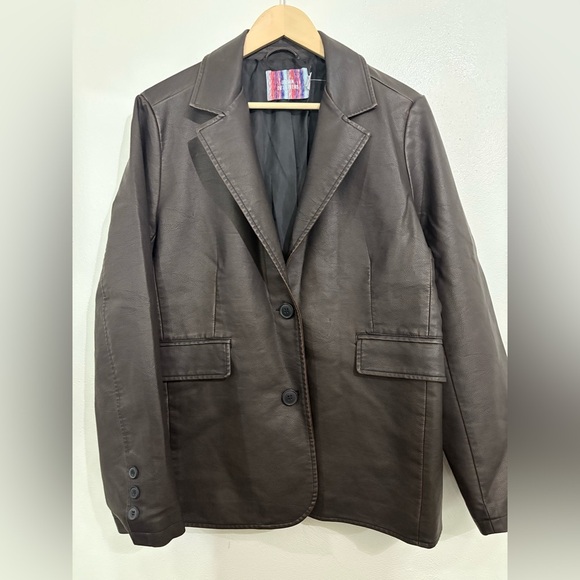 NWOT Urban Outfitters Jules Faux Leather Blazer Medium - Picture 2 of 9